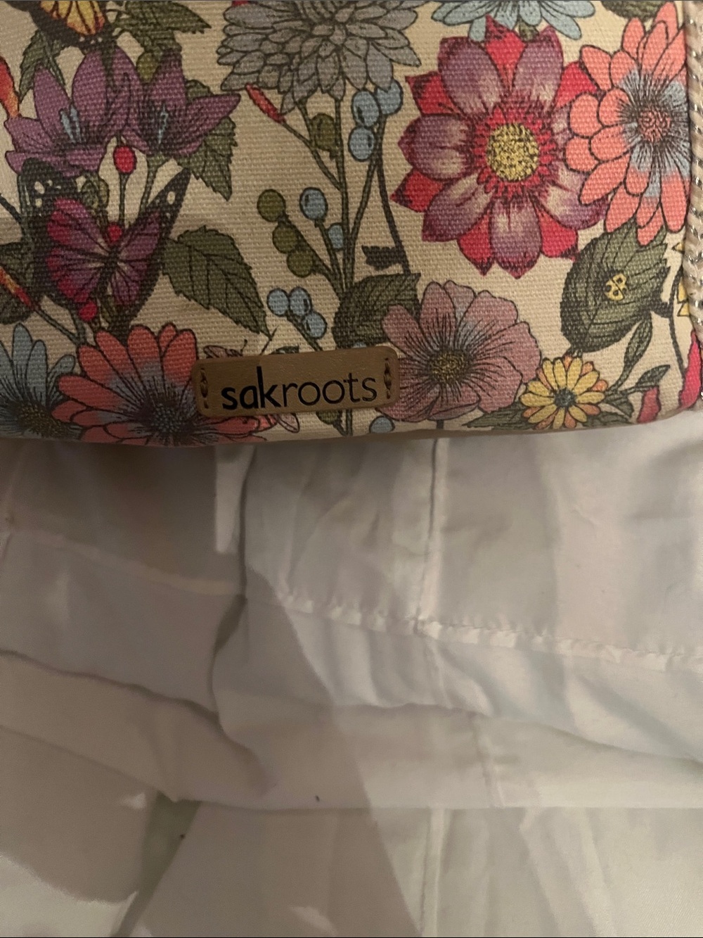 Sakroots Beige Straw Tote with Multicolor Floral Panel - Picture 3 of 16